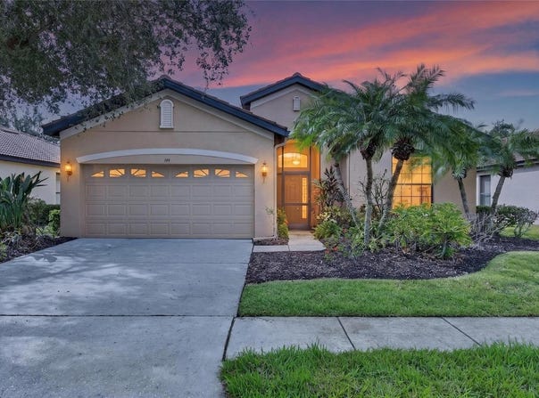 144 SILVER FALLS Drive, APOLLO BEACH, FL 33572