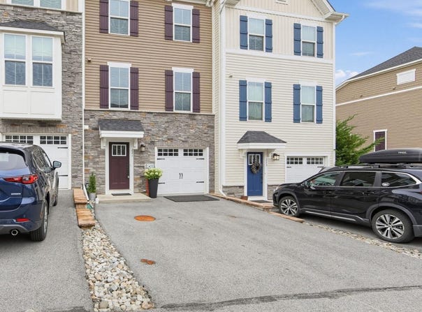 221 SUGAR MAPLE Square, DOWNINGTOWN, PA 19335