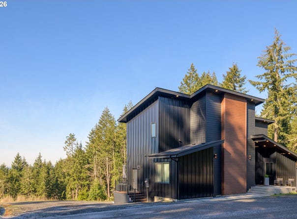 85168 STRAYER Pl, Eugene, OR 97405