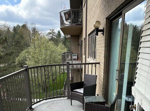 4040 Greenleaf Circle, Kalamazoo, MI 49008
