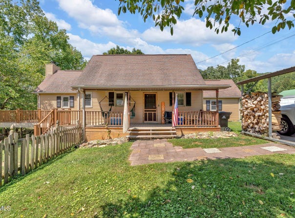 133 Deacon Creek Road, Erwin, TN 37650