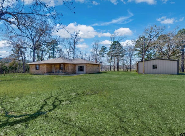 5730 E FM 323, Palestine, TX 75801