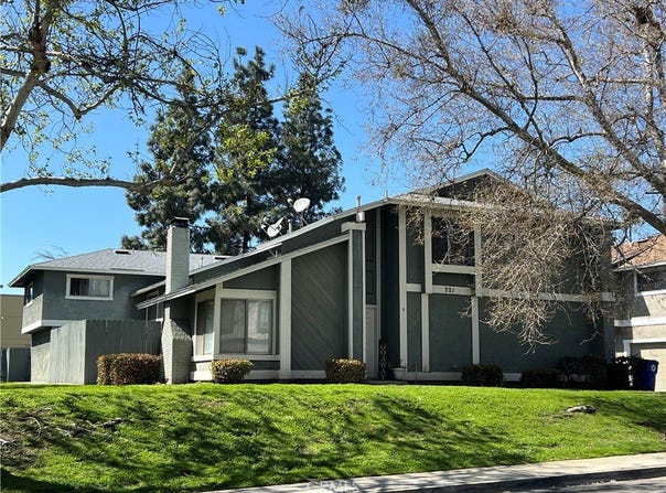 221 Grayson Way, Upland, CA 91786