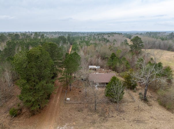 6052 Blocker Road, Marshall, TX 75672