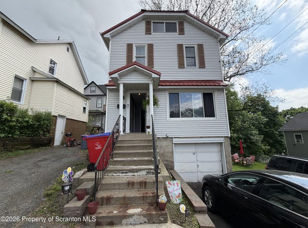 33 Maple Avenue, Carbondale, PA 18407