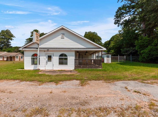 2805 Peach Parkway, Fort Valley, GA 31030