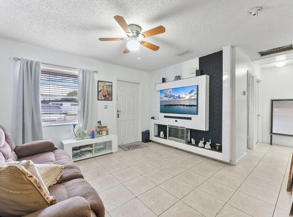 5735 Kumquat Road, West Palm Beach, FL 33413
