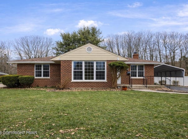 2 W 17th Street, Hazleton, PA 18201