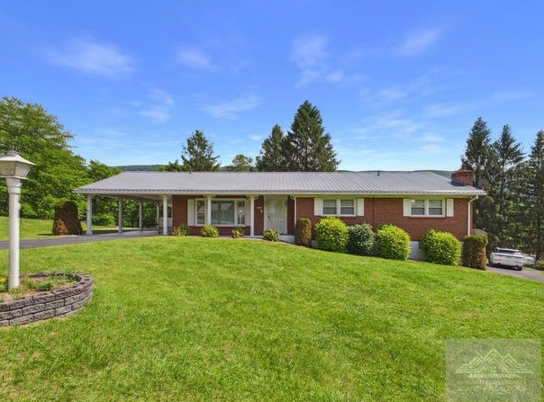 309 Hawthorn St, BLUEFIELD, VA 24605