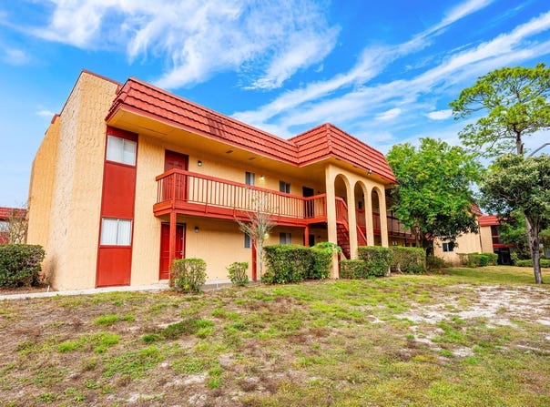 2860 N POWERS Drive, ORLANDO, FL 32818