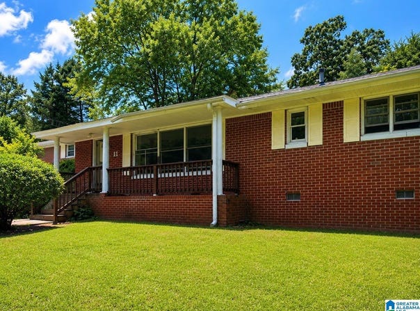 11 SEMINOLE DRIVE, RUSSELLVILLE, AL 35653