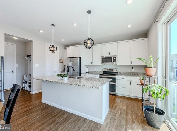 324 CEDAR SPRING, STRASBURG, VA 22657