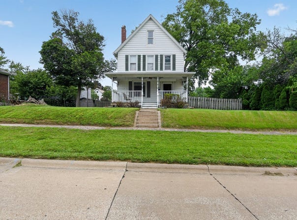 1535 13th Avenue, Moline, IL 61265