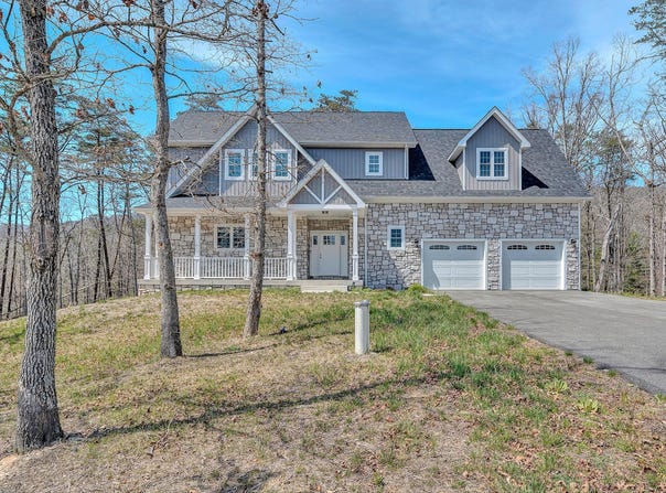 3615 Knob Forest Cir, Elliston, VA 24087