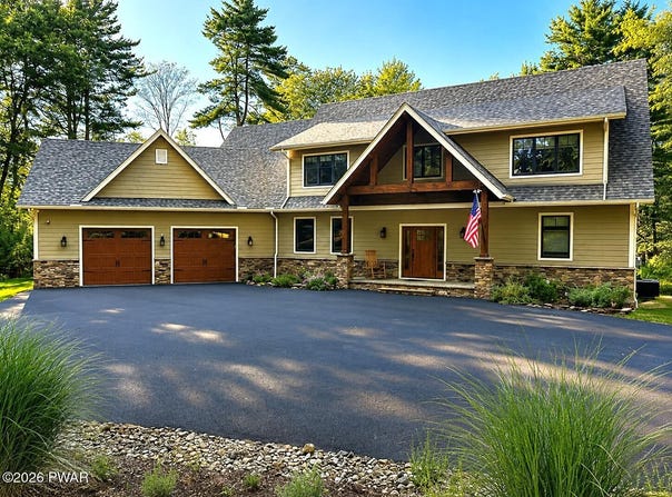 159 Calico Point Drive, Paupack, PA 18451