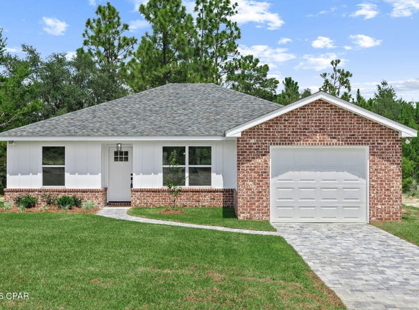 2186 Hague Lane, Chipley, FL 32428