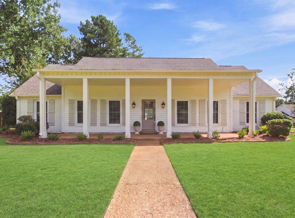 1984 ALDER BRANCH Dr, Germantown, TN 38139
