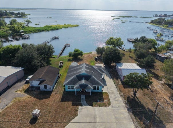 115 Sunny Lane, Mathis, TX 78368