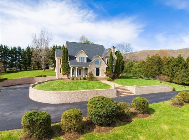 855 DEERCROFT Drive, Blacksburg, VA 24060
