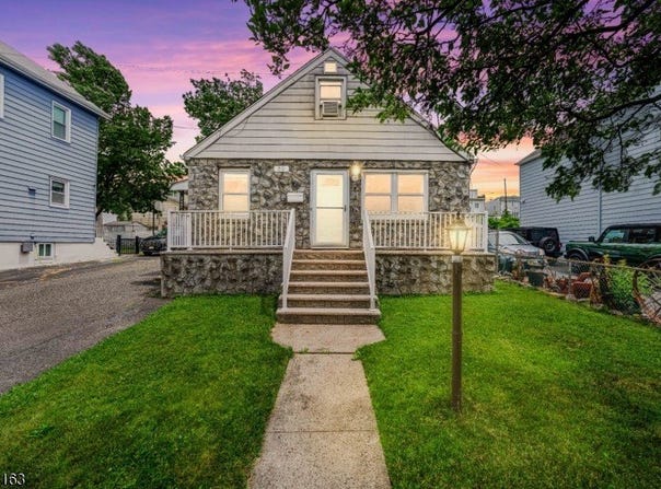 50 Ernest St, Nutley Twp., NJ 07110-3212