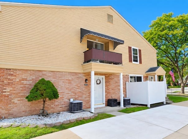24162 Meadow Bridge Drive, Clinton Township, MI 48035
