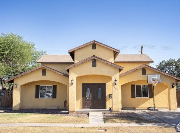1561 W Heil Ave, El Centro, CA 92243