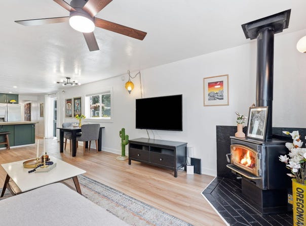 19657 Hiller Drive, Bend, OR 97702