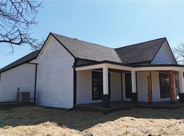 130 Grand Avenue, Eldon, MO 65026