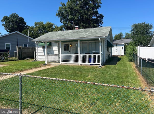 3 DIHEDRAL Drive, MIDDLE RIVER, MD 21220