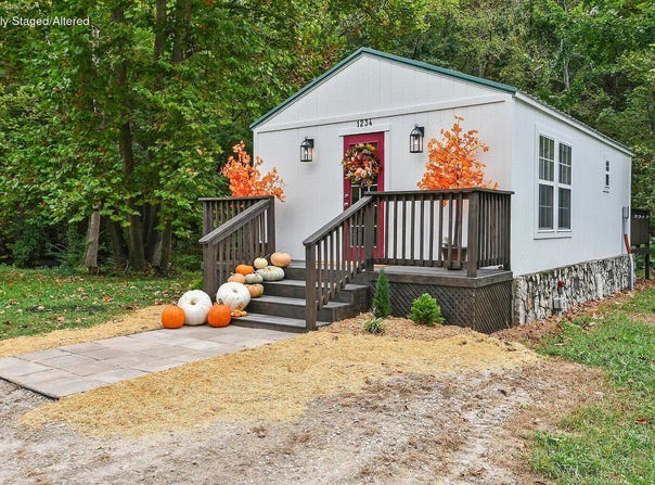 1234 Peace In Valley Road, Blue Eye, MO 65611