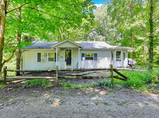 9126 Walnut Dowler Road, Logan, OH 43138