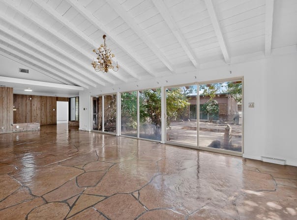 1001 Ridgecrest Drive SE, Albuquerque, NM 87108