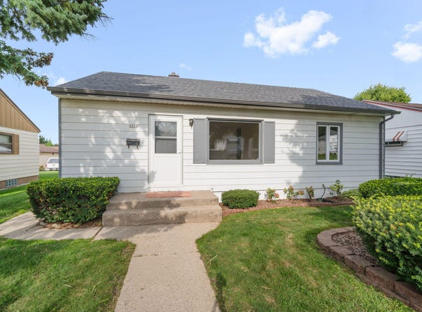 3211 S 68th St, Milwaukee, WI 53219