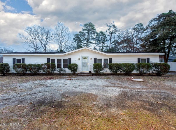 28 Abbie Drive, Little Egg Harbor, NJ 08087