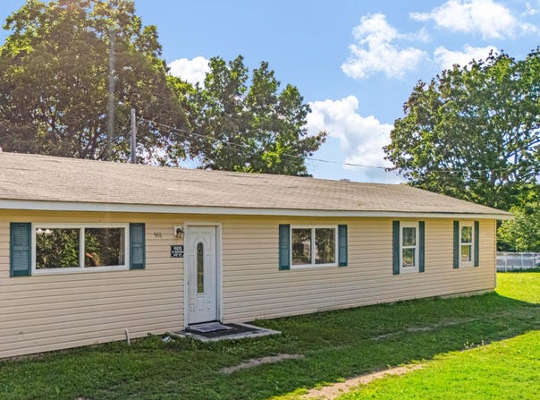 946 State Route 14, West Plains, MO 65775