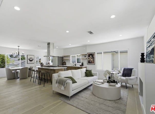 6018 S Harcourt Ave, Los Angeles, CA 90043