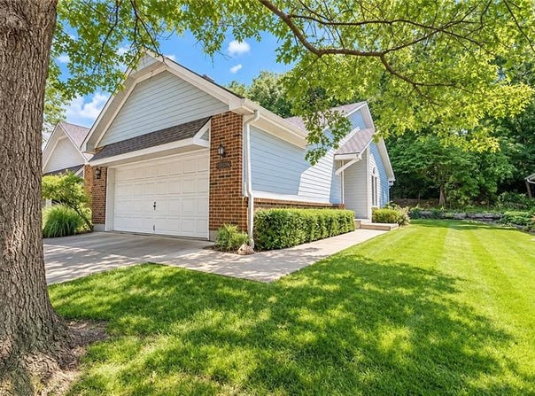 3009 Redwood Drive, Independence, MO 64057