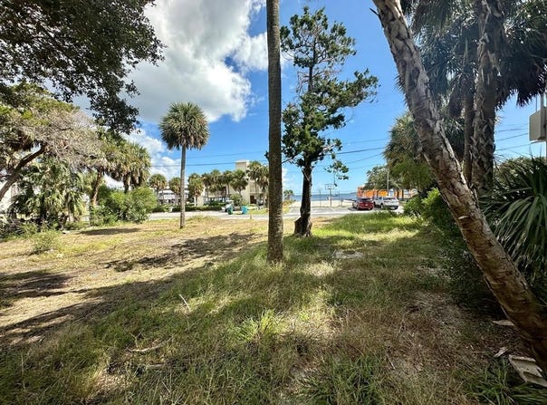 193 2nd St, Cedar Key, FL 32625
