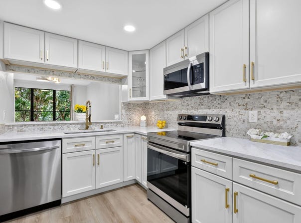 5250 SE Seascape Way, Stuart, FL 34997