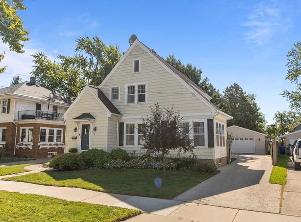 505 E BREWSTER Street, APPLETON, WI 54911-3717