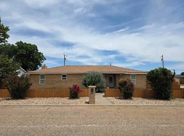 915 Brookside, Sweetwater, TX 79556