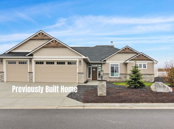 44 E Center Ln, Spokane, WA 99208