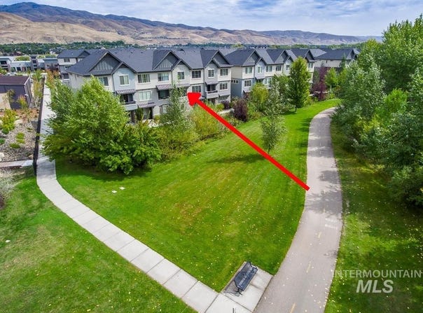 3235 E Front Runner Lane, Boise, ID 83716