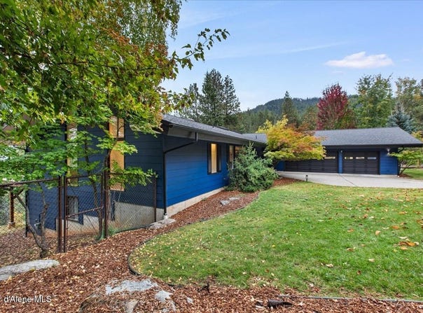 2305 E Packsaddle Dr, Coeur d'Alene, ID 83815