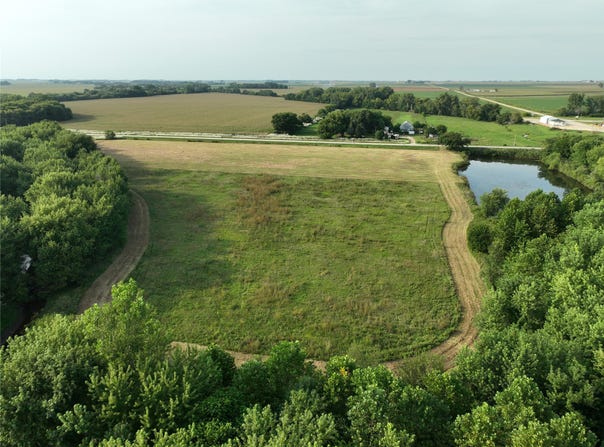 Arlington Street, IA 50605
