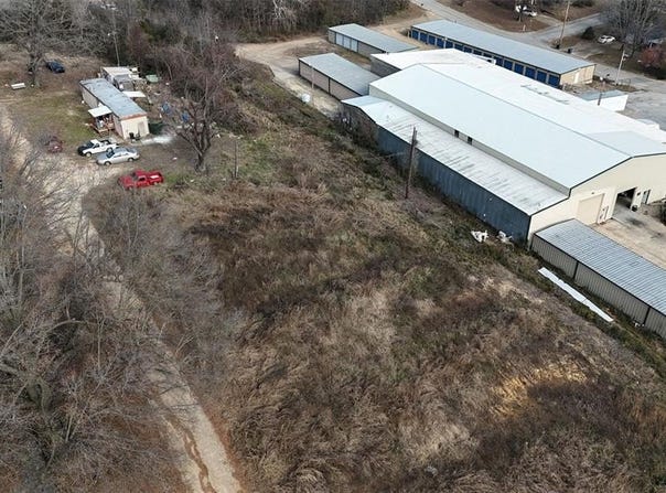 2057 Cravens, Poplar Bluff, MO 63901