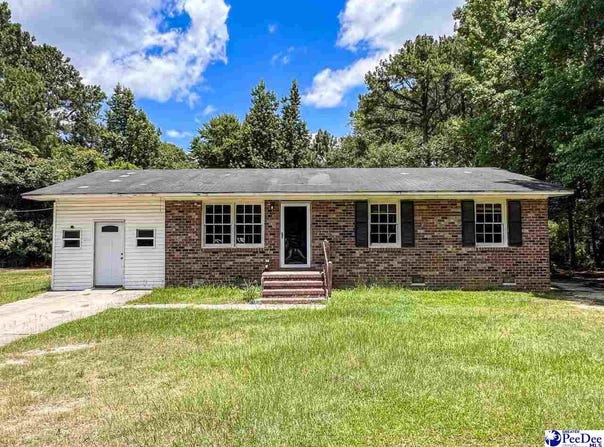 140 Magnolia Dr, Hemingway, SC 29554