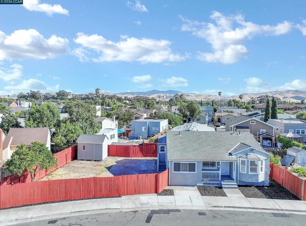 425 W 8Th St, Pittsburg, CA 94565