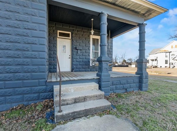 201 S 3rd Street, Chaffee, MO 63740
