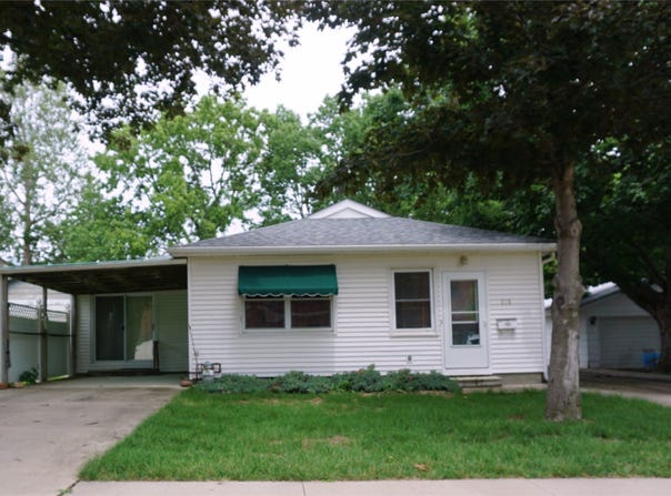 215 E Filmore Street E, Winterset, IA 50273